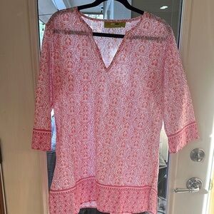 Elegant Pink Patterned Women's Boho Long Tunic, size medium, White Lotus style